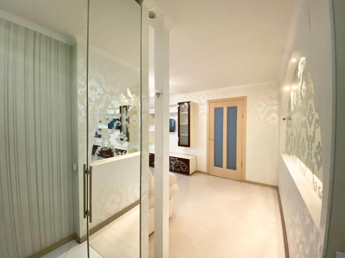 Beautiful 1-Bedroom Near Most City Center Dnepropetrovsk Exterior foto