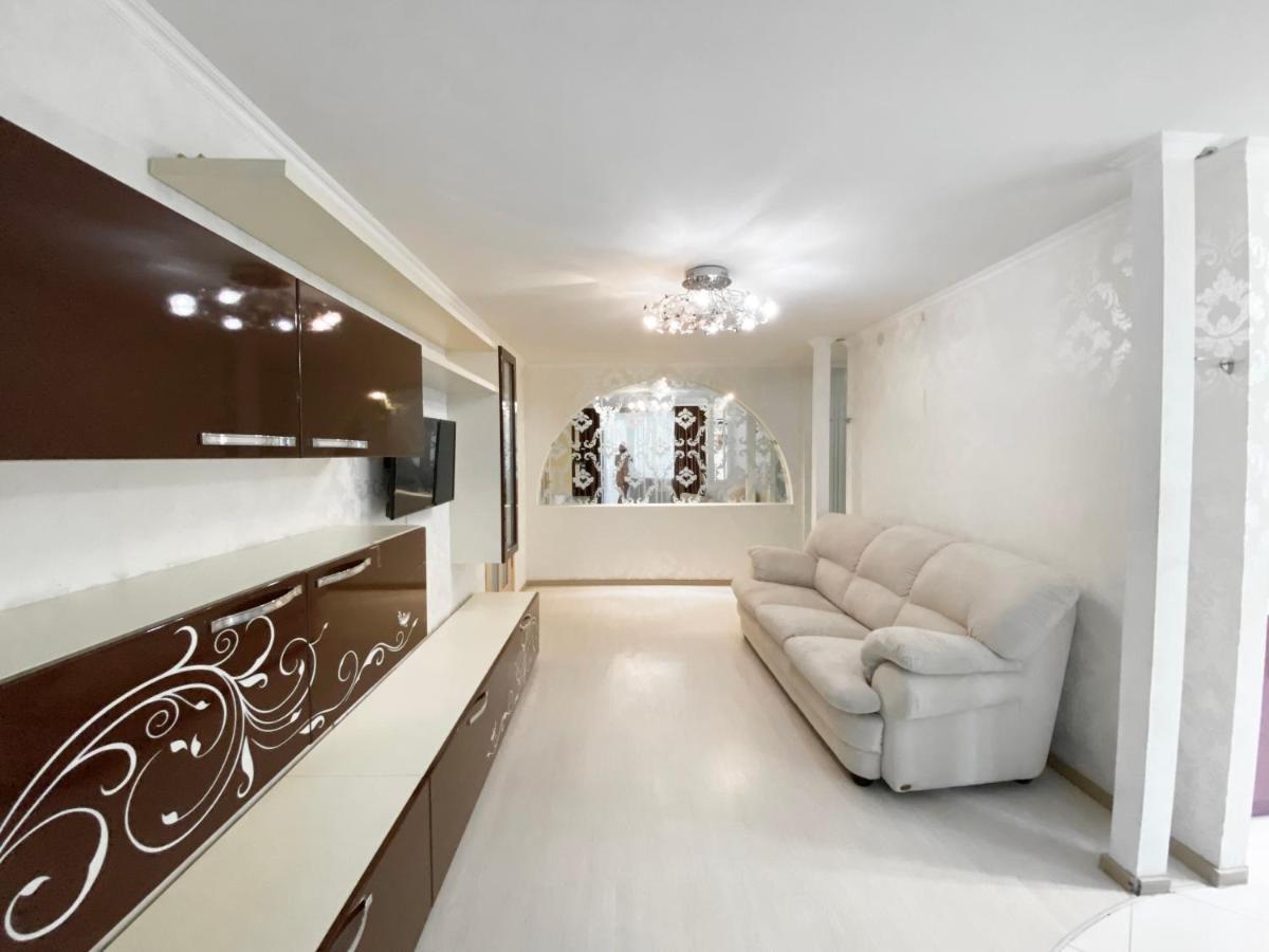 Beautiful 1-Bedroom Near Most City Center Dnepropetrovsk Exterior foto