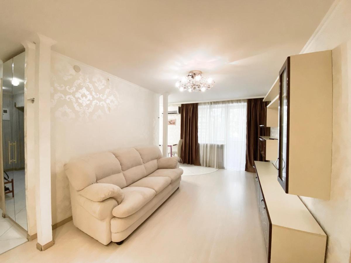 Beautiful 1-Bedroom Near Most City Center Dnepropetrovsk Exterior foto