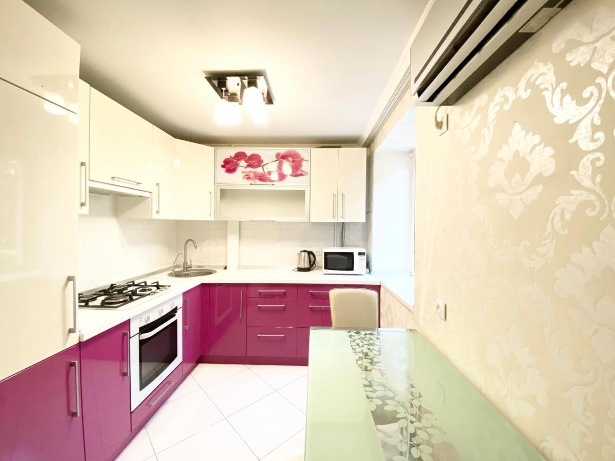 Beautiful 1-Bedroom Near Most City Center Dnepropetrovsk Exterior foto