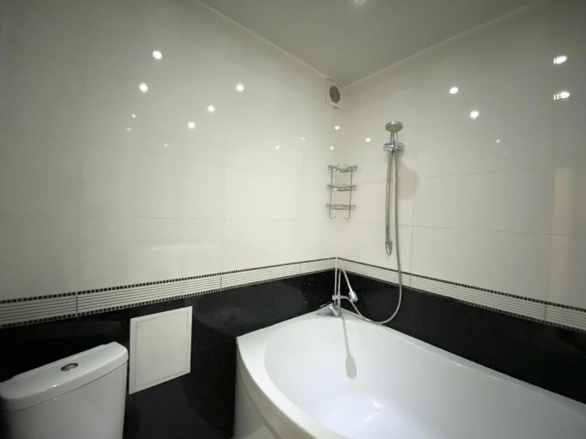 Beautiful 1-Bedroom Near Most City Center Dnepropetrovsk Exterior foto